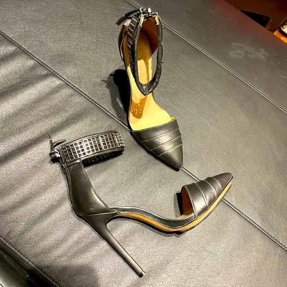 NWOT D’orsay Ankle Strap Metallic Plaques Leather Pointed High Pumps Stilettos - Picture 1 of 12